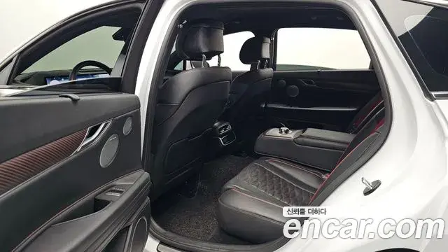 Genesis Electrified G80 2024 — Photo 13/20