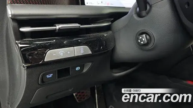 Genesis Electrified G80 2024 — Photo 15/20