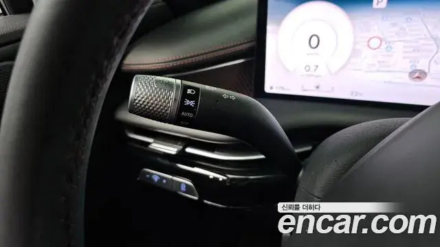 Genesis Electrified G80 2024 — Photo 16/20