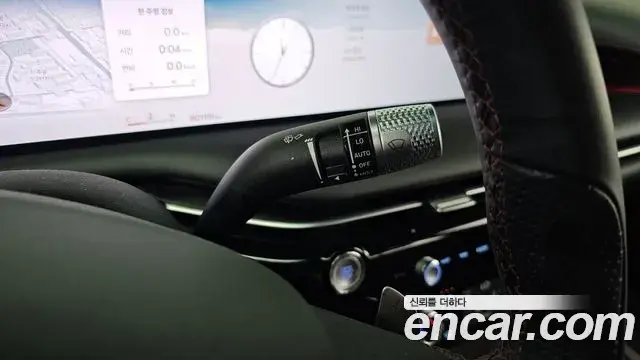 Genesis Electrified G80 2024 — Photo 17/20