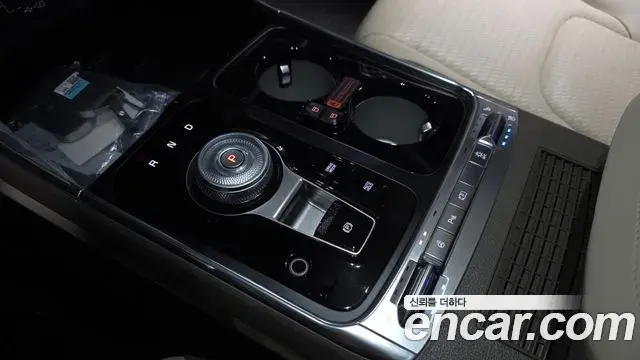 Kia Carnival 2024 — Photo 9/20