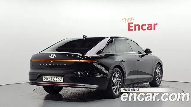Hyundai Grandeur 2023 — Photo 2/20
