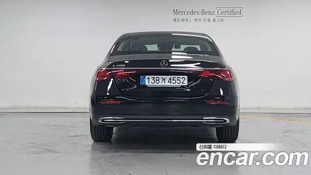 Mercedes-Benz E-Class 2026 — Photo 3/18