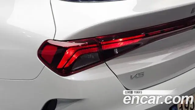 Kia K5 2022 — ფოტო 15/30