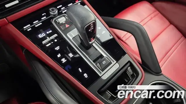 Porsche Cayenne 2021 — Фото 9/20