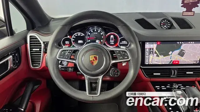 Porsche Cayenne 2021 — Фото 13/20