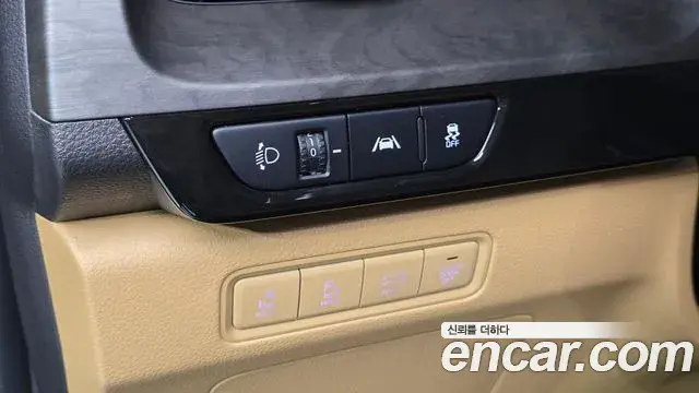 Kia Carnival 2023 — Şəkil 14/20