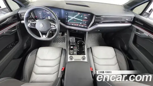 Volkswagen Touareg 2023 — Şəkil 31/36