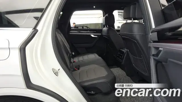 Volkswagen Touareg 2023 — Şəkil 25/36