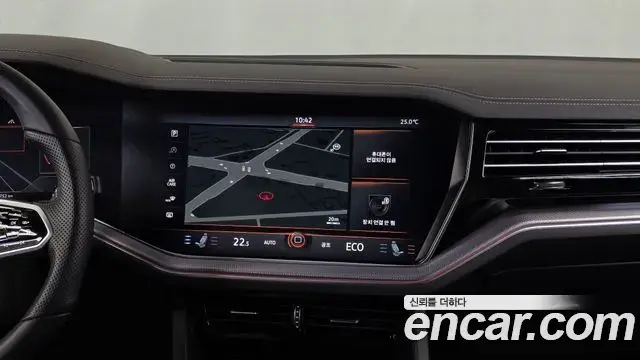 Volkswagen Touareg 2023 — Şəkil 35/36