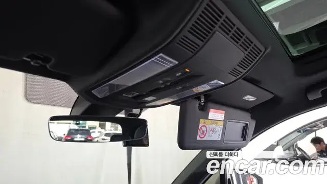 Volkswagen Touareg 2023 — Şəkil 22/36