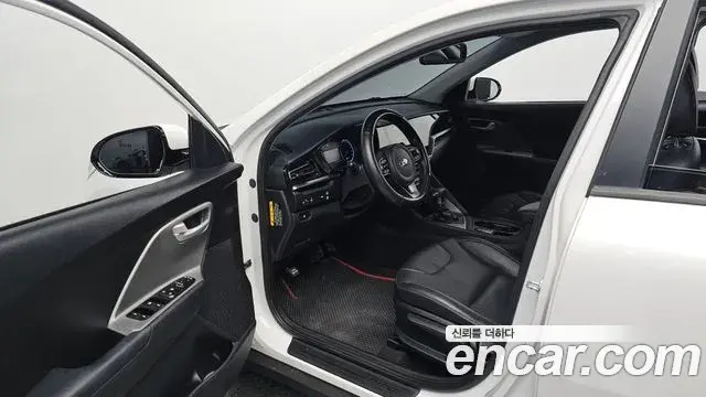 Kia Niro 2020 — Фото 10/20