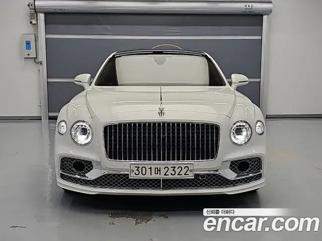Bentley Flying Spur 2023 — ფოტო 10/15