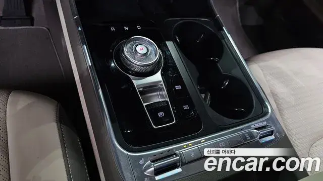 Kia Carnival 2024 — Photo 9/20
