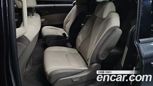 Kia Carnival 2024 — Photo 11/20