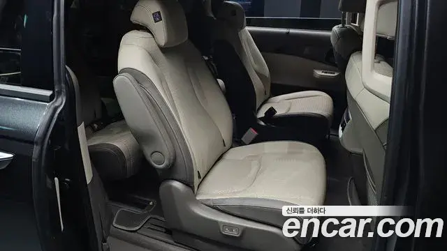 Kia Carnival 2024 — Photo 12/20