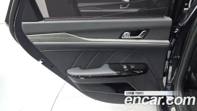 Kia K5 2025 — Photo 14/33