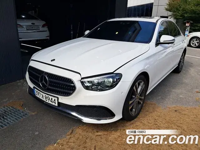 Mercedes-Benz E-Class 2021 — Фото 3/20
