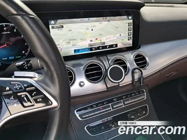 Mercedes-Benz E-Class 2021 — Фото 16/20