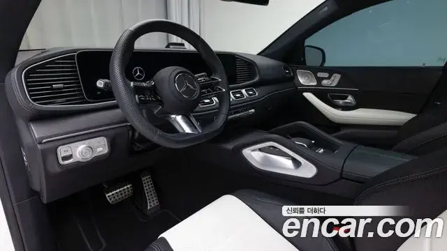 Mercedes-Benz GLE-Class 2023 — Photo 13/20