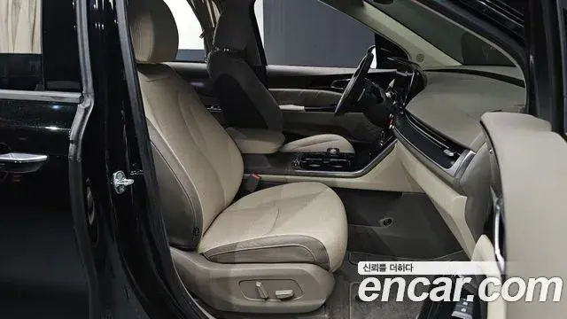 Kia Carnival 2022 — Фото 8/20