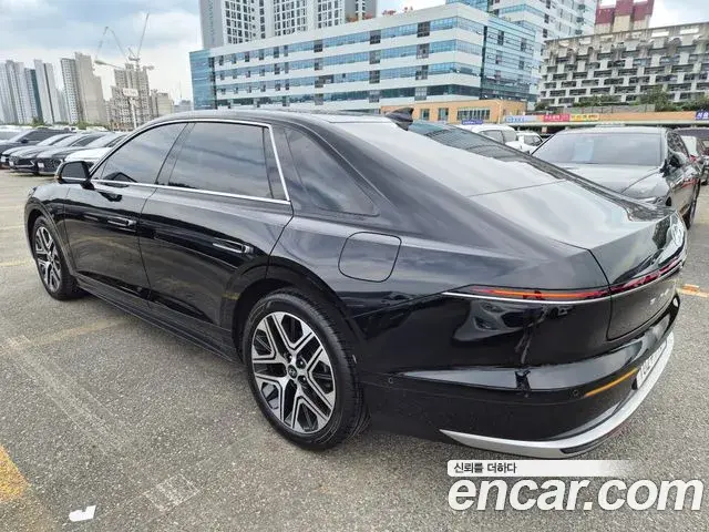 Hyundai Grandeur 2023 — Фото 6/20