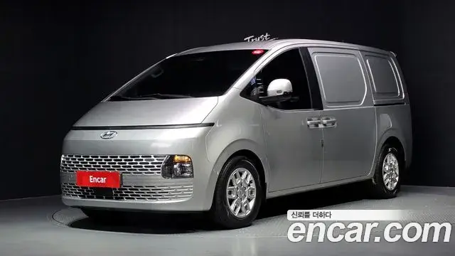 Hyundai Staria 2022 — Photo 1/20