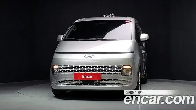 Hyundai Staria 2022 — Photo 3/20