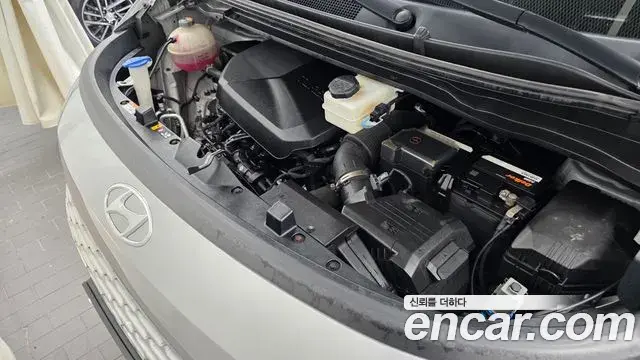 Hyundai Staria 2022 — Photo 6/20