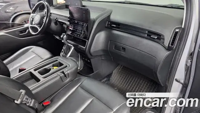 Hyundai Staria 2022 — Photo 7/20