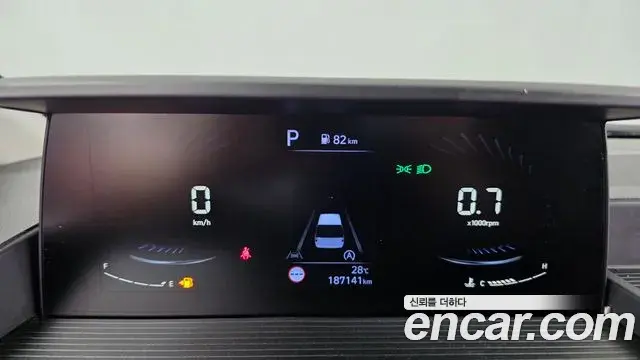 Hyundai Staria 2022 — Photo 8/20