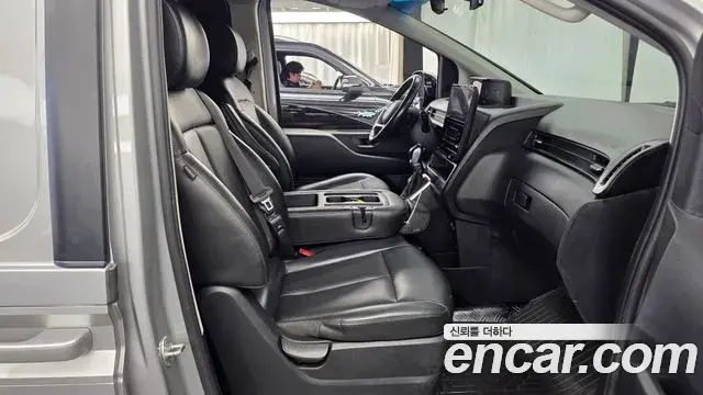 Hyundai Staria 2022 — Photo 11/20