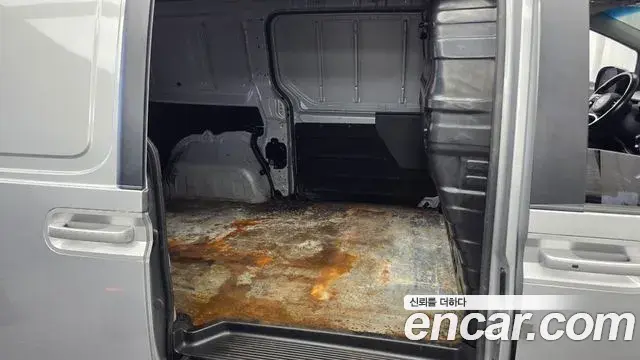 Hyundai Staria 2022 — Photo 12/20