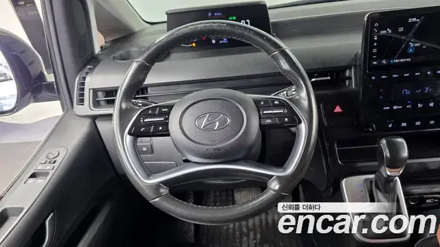 Hyundai Staria 2022 — Photo 13/20