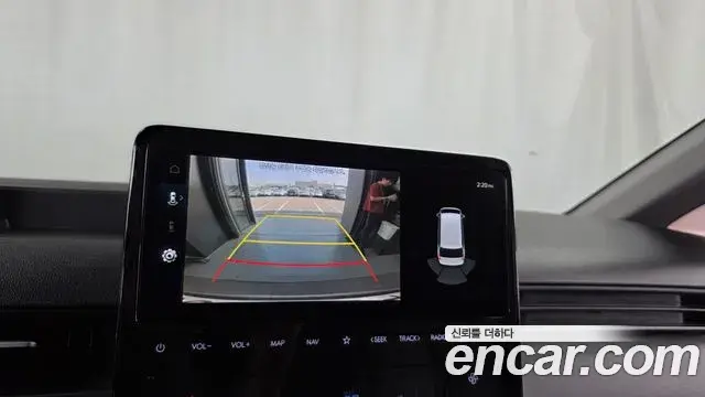 Hyundai Staria 2022 — Photo 15/20