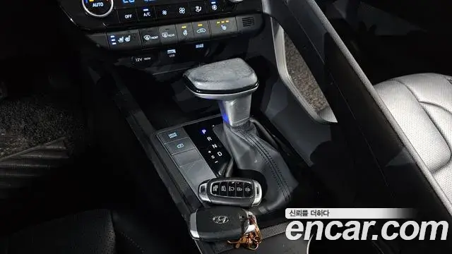 Hyundai Avante 2022 — Photo 8/20