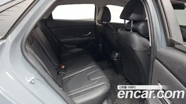 Hyundai Avante 2022 — Photo 12/20