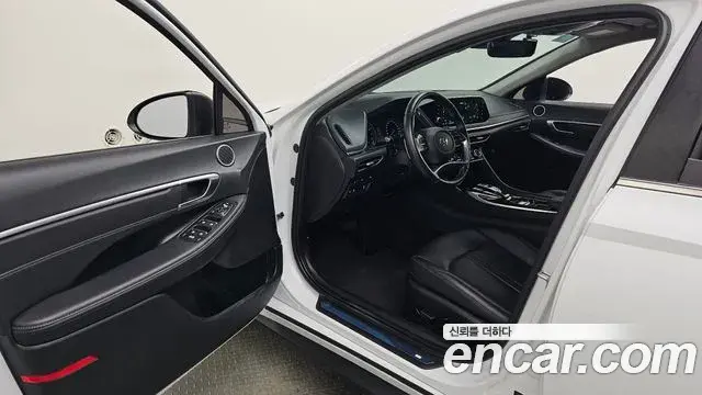 Hyundai Sonata 2022 — Фото 10/20