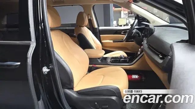 Kia Carnival 2023 — Фото 11/20