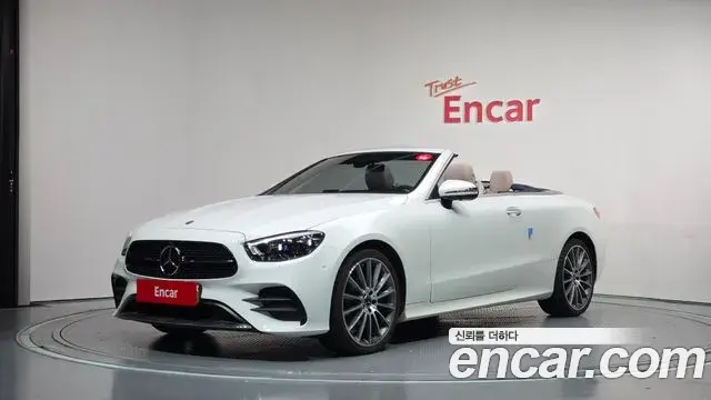 Mercedes-Benz E-Class 2021 — Photo 1/20