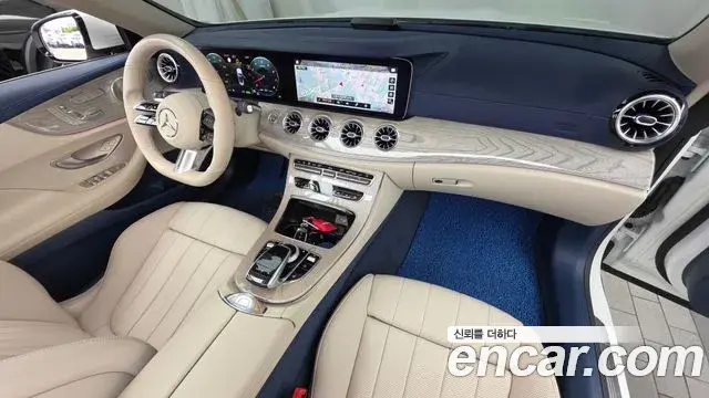 Mercedes-Benz E-Class 2021 — Photo 7/20