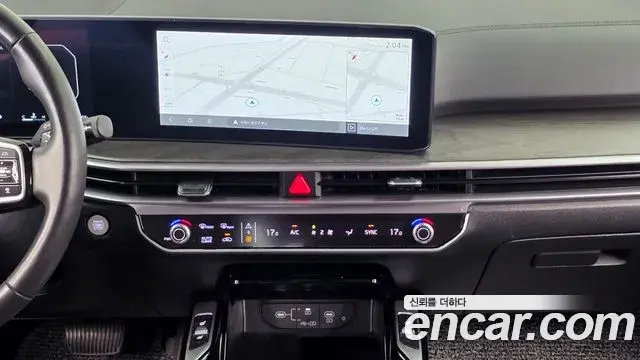 Kia Sorento 2023 — Photo 14/20