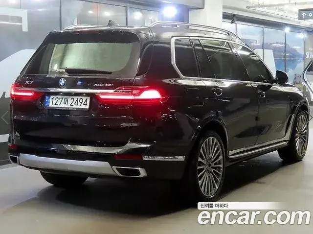 BMW X7 2021 — Фото 3/20