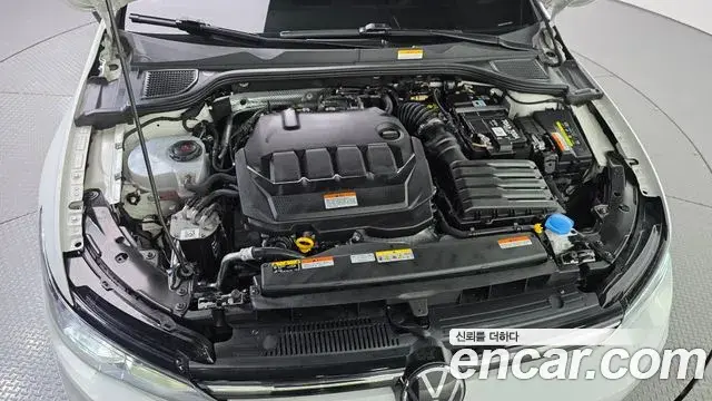 Volkswagen Golf 2023 — Şəkil 15/33