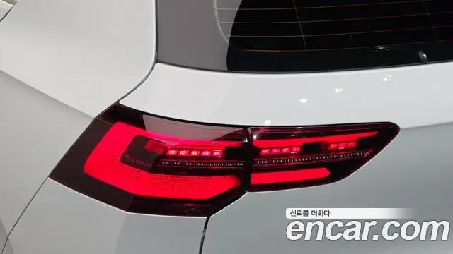 Volkswagen Golf 2023 — Şəkil 18/33
