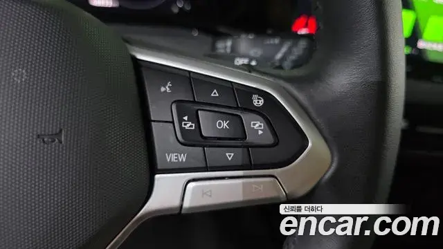 Volkswagen Golf 2023 — Şəkil 26/33