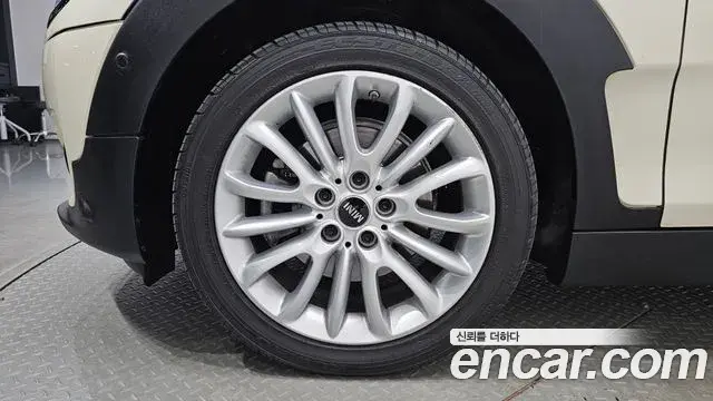 Mini Cooper Clubman 2018 — Şəkil 5/20