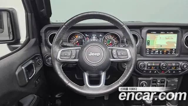 Jeep Wrangler 2021 — Фото 14/20