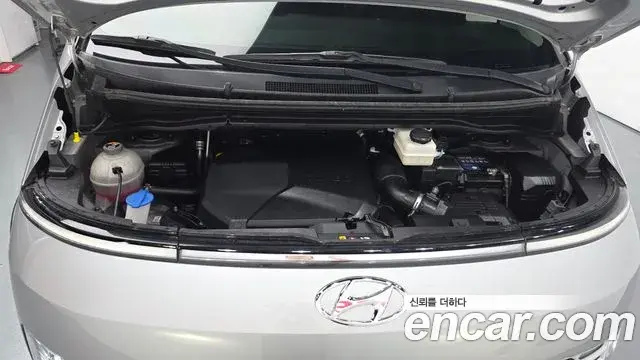 Hyundai Staria 2021 — Photo 6/20