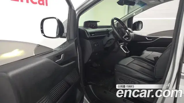 Hyundai Staria 2021 — Photo 10/20